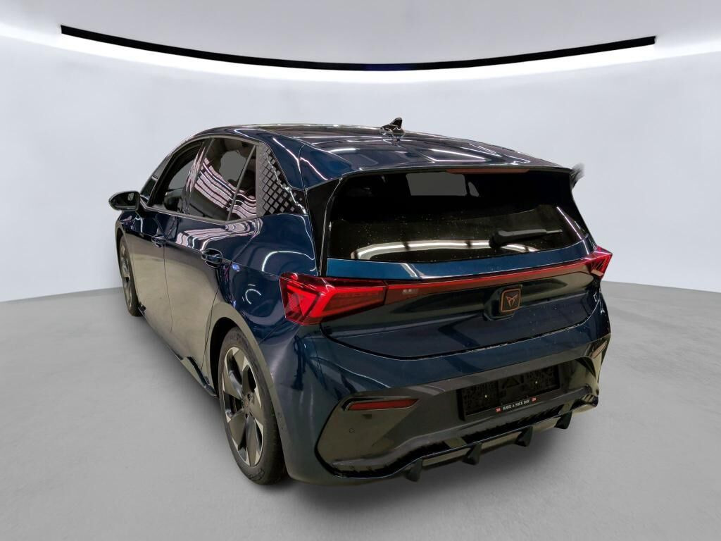 Blå Cupra Born fra 2022