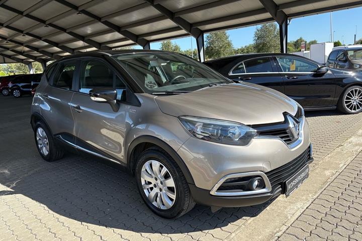 Sort Renault Captur fra 2014 set udefra