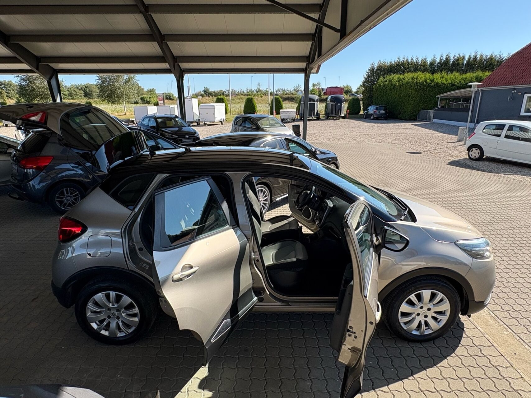 Sort Renault Captur fra 2014