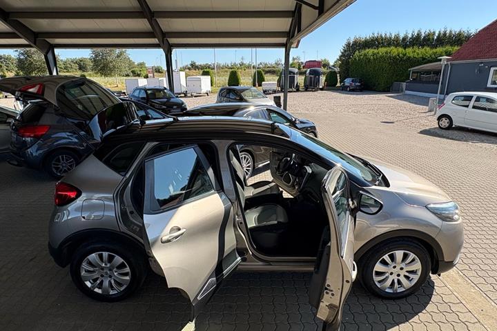 Sort Renault Captur fra 2014