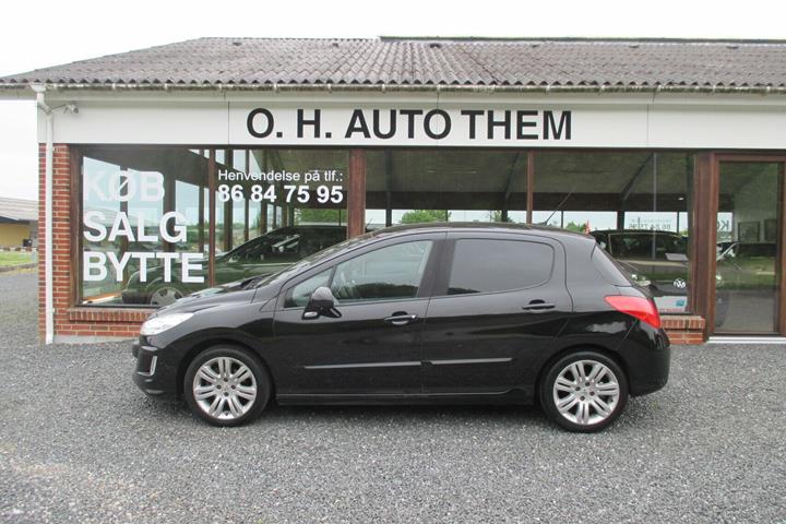 Sort Peugeot 308 fra 2009