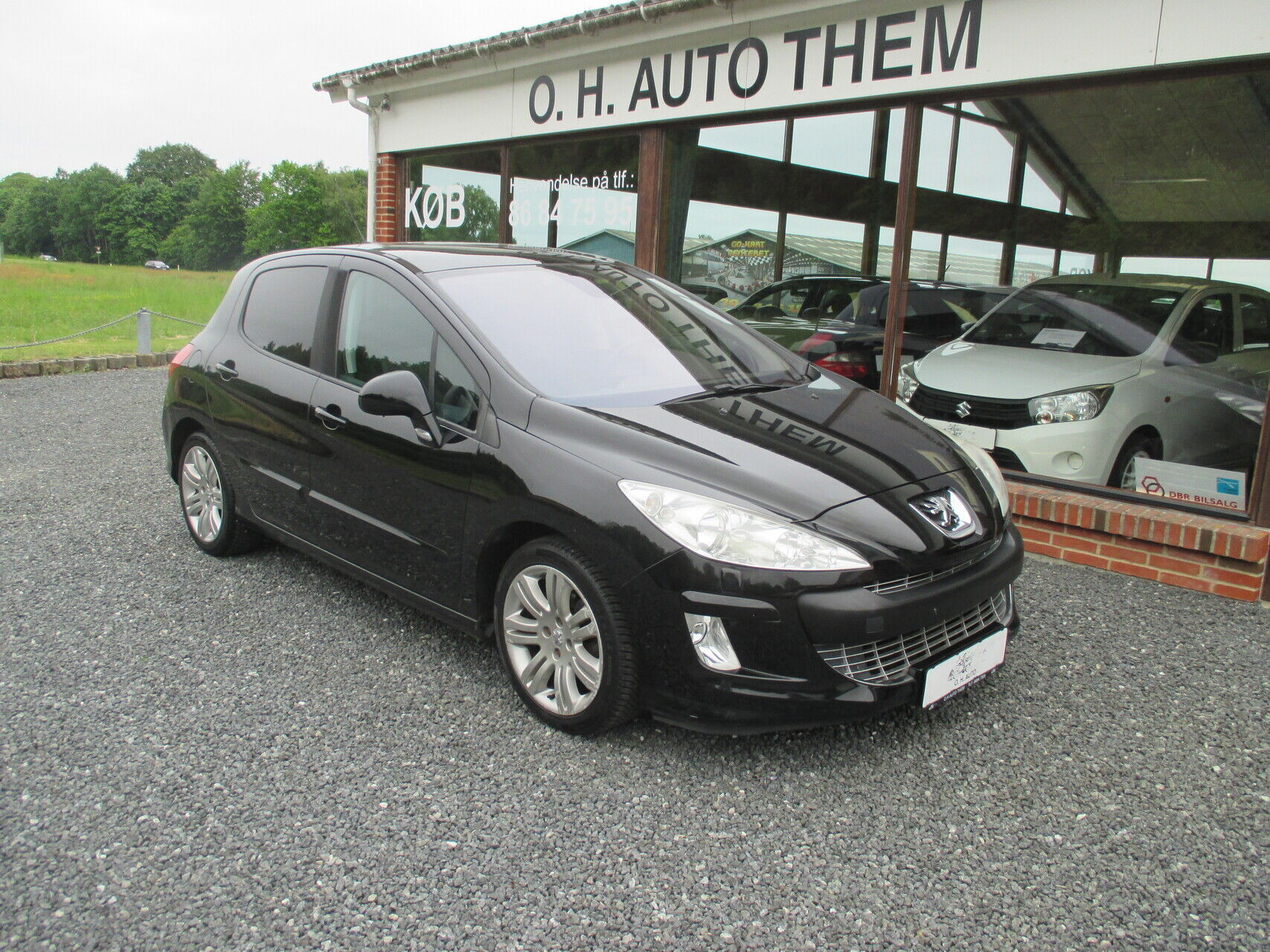 Sort Peugeot 308 fra 2009