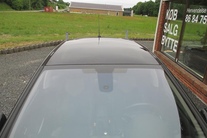 Sort Peugeot 308 fra 2009