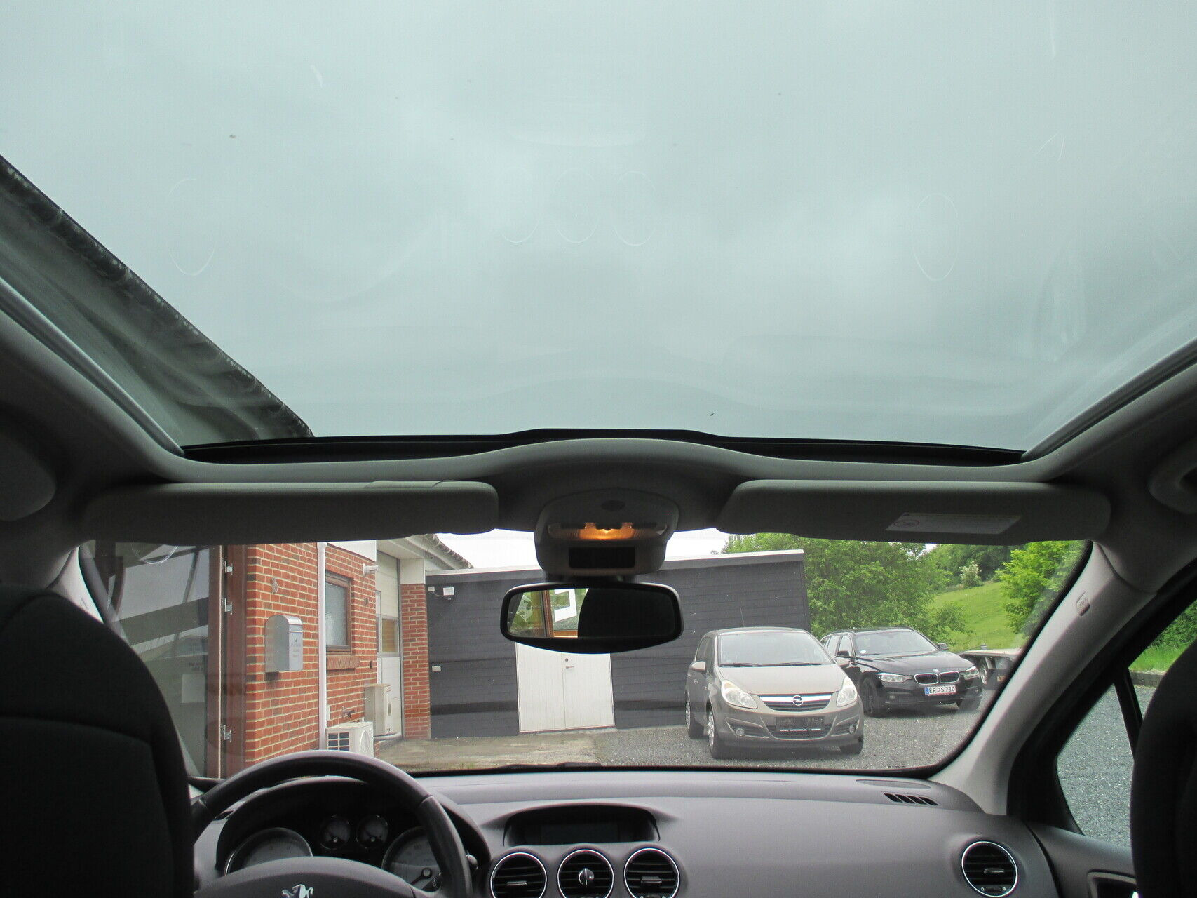 Sort Peugeot 308 fra 2009