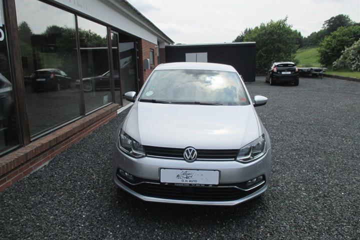 Sølv VW Polo fra 2016
