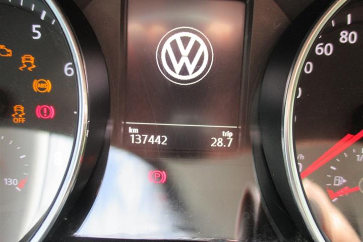 Sølv VW Polo fra 2016