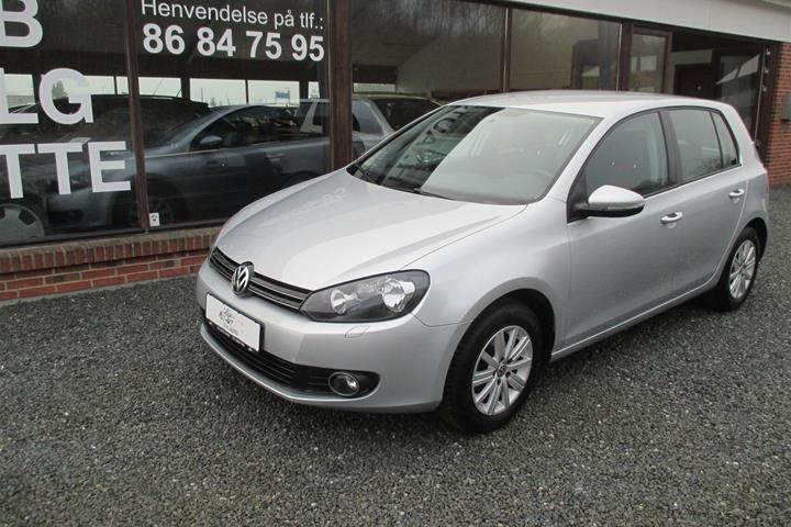 Sølv VW Golf fra 2011