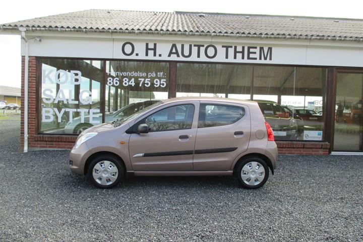 Lilla Suzuki Alto fra 2011