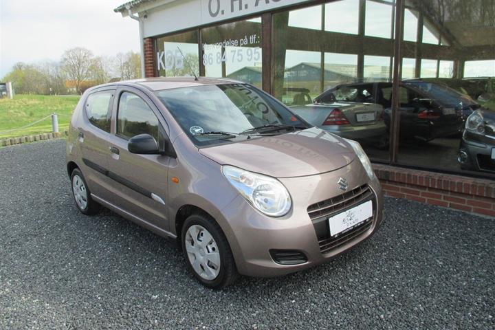 Lilla Suzuki Alto fra 2011