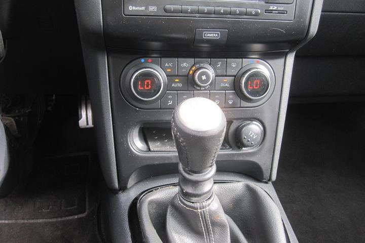 Blå Nissan Qashqai+2 fra 2013