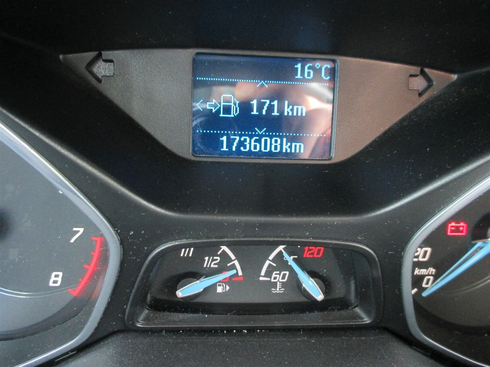 Grå Ford C-MAX fra 2014