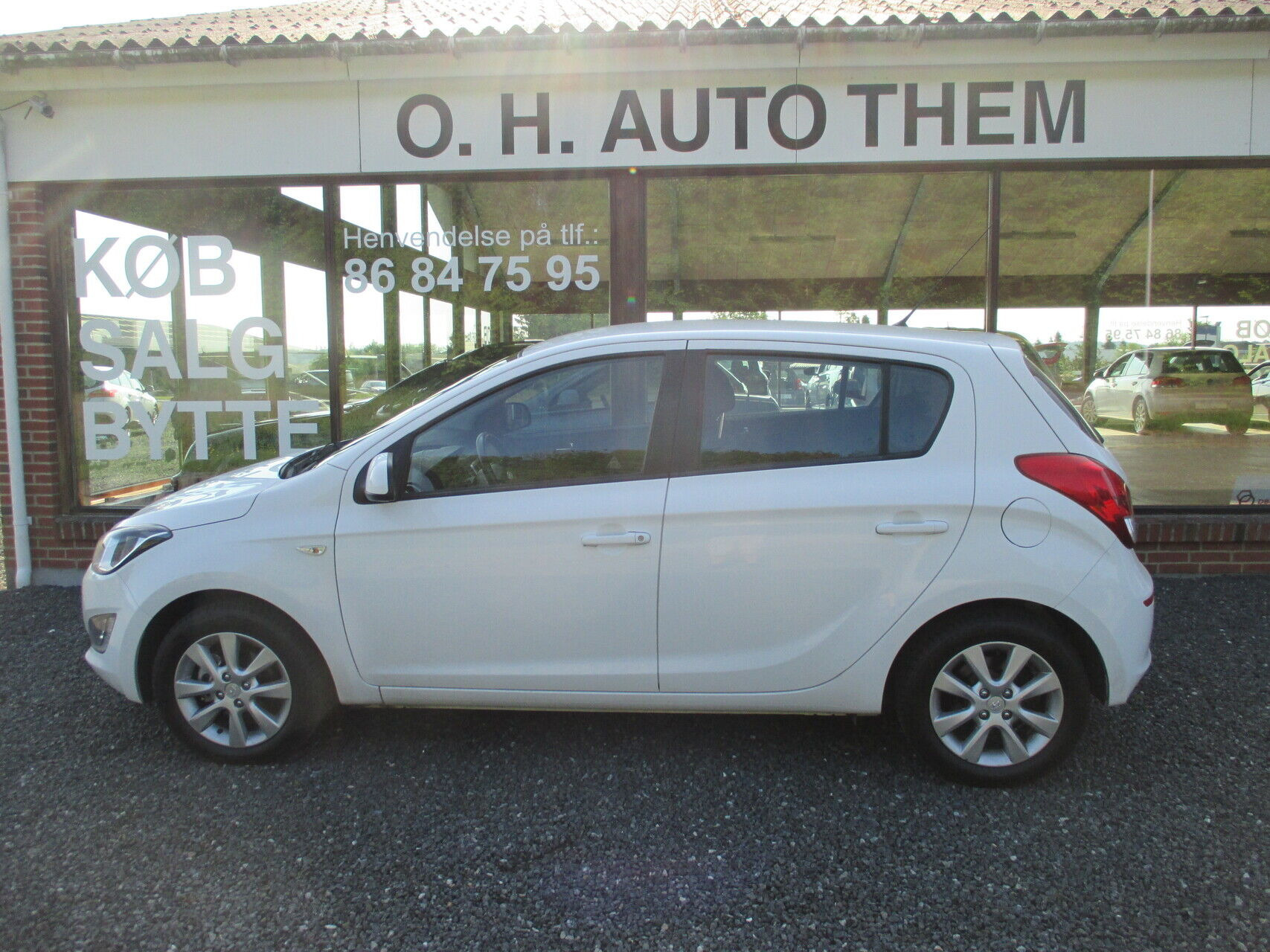 Hvid Hyundai i20 fra 2014