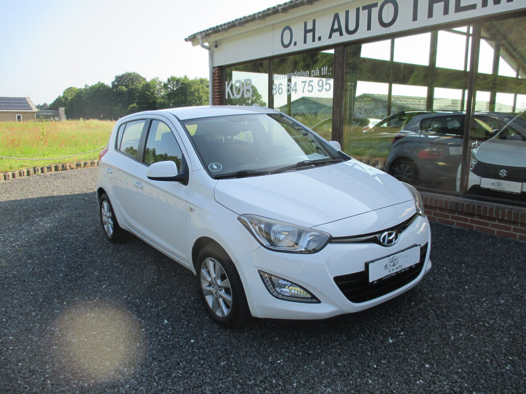 Hvid Hyundai i20 fra 2014
