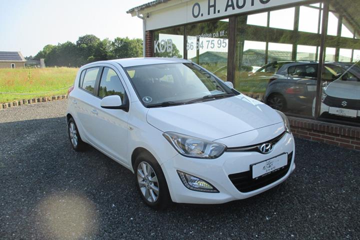 Hvid Hyundai i20 fra 2014