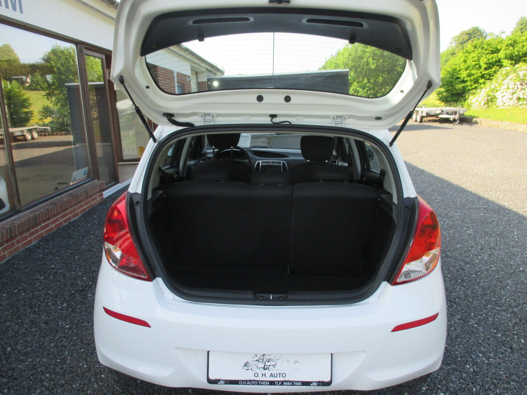 Hvid Hyundai i20 fra 2014