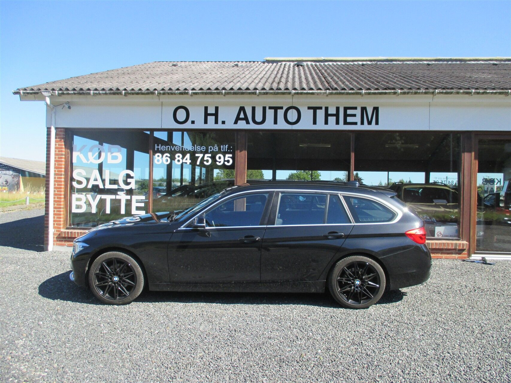 Sort BMW 320d fra 2018