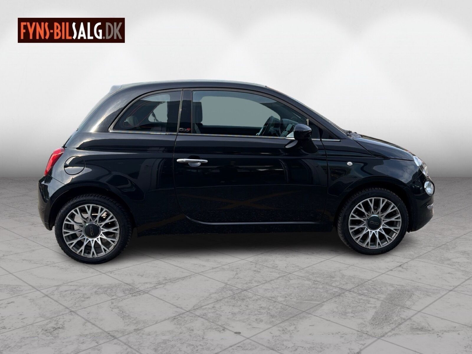 Sort Fiat 500C fra 2020