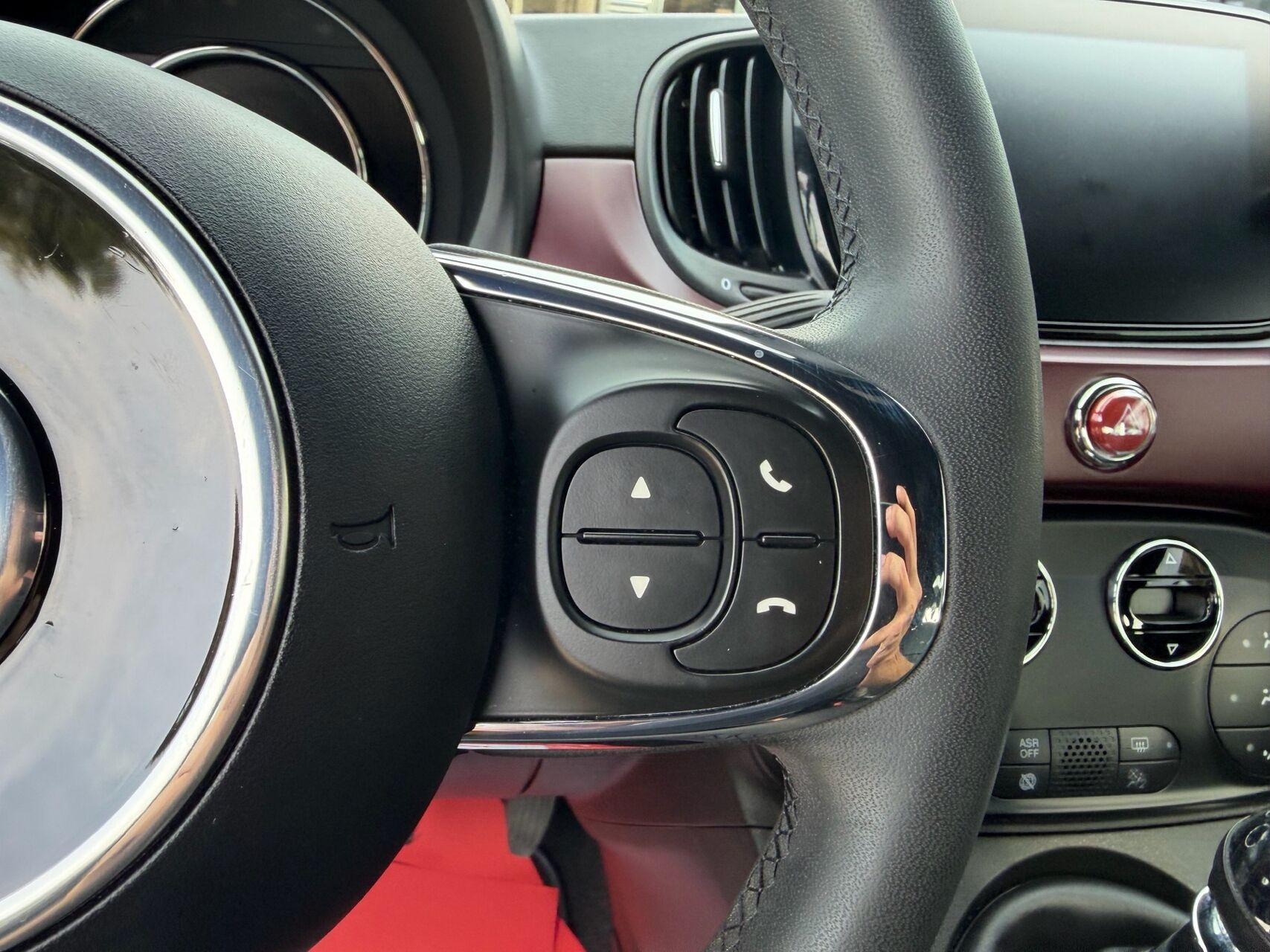Sort Fiat 500C fra 2020