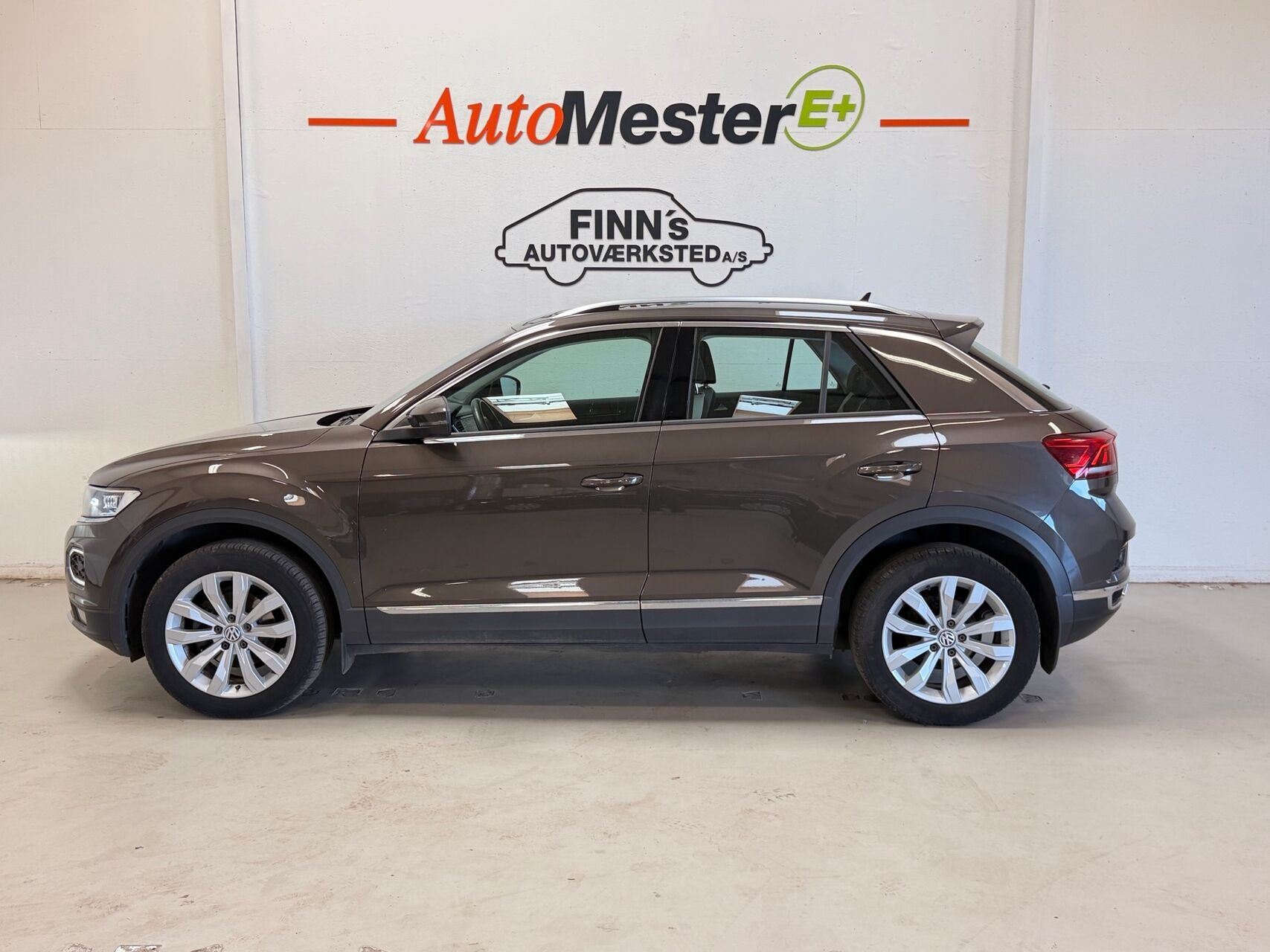 Brun VW T-Roc fra 2019
