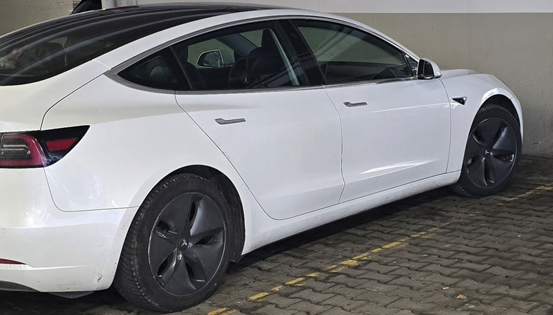 undefined Tesla Model 3 fra 2020