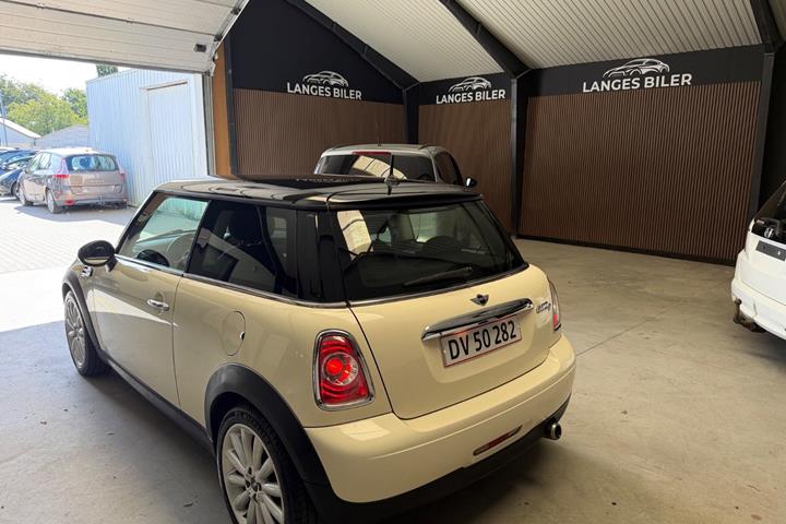 Beige Mini Cooper fra 2012