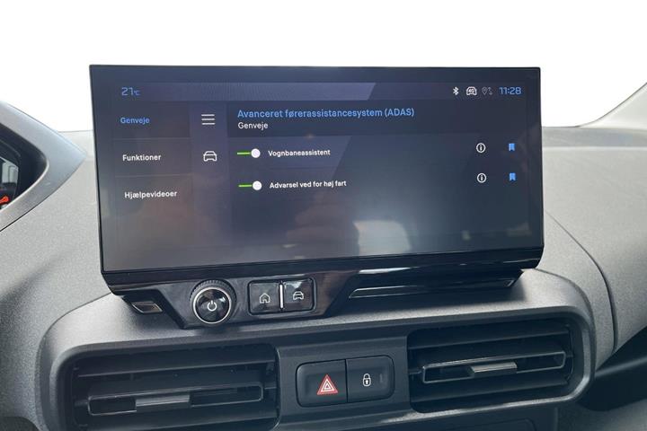 Sølv Peugeot e-Rifter fra 2025