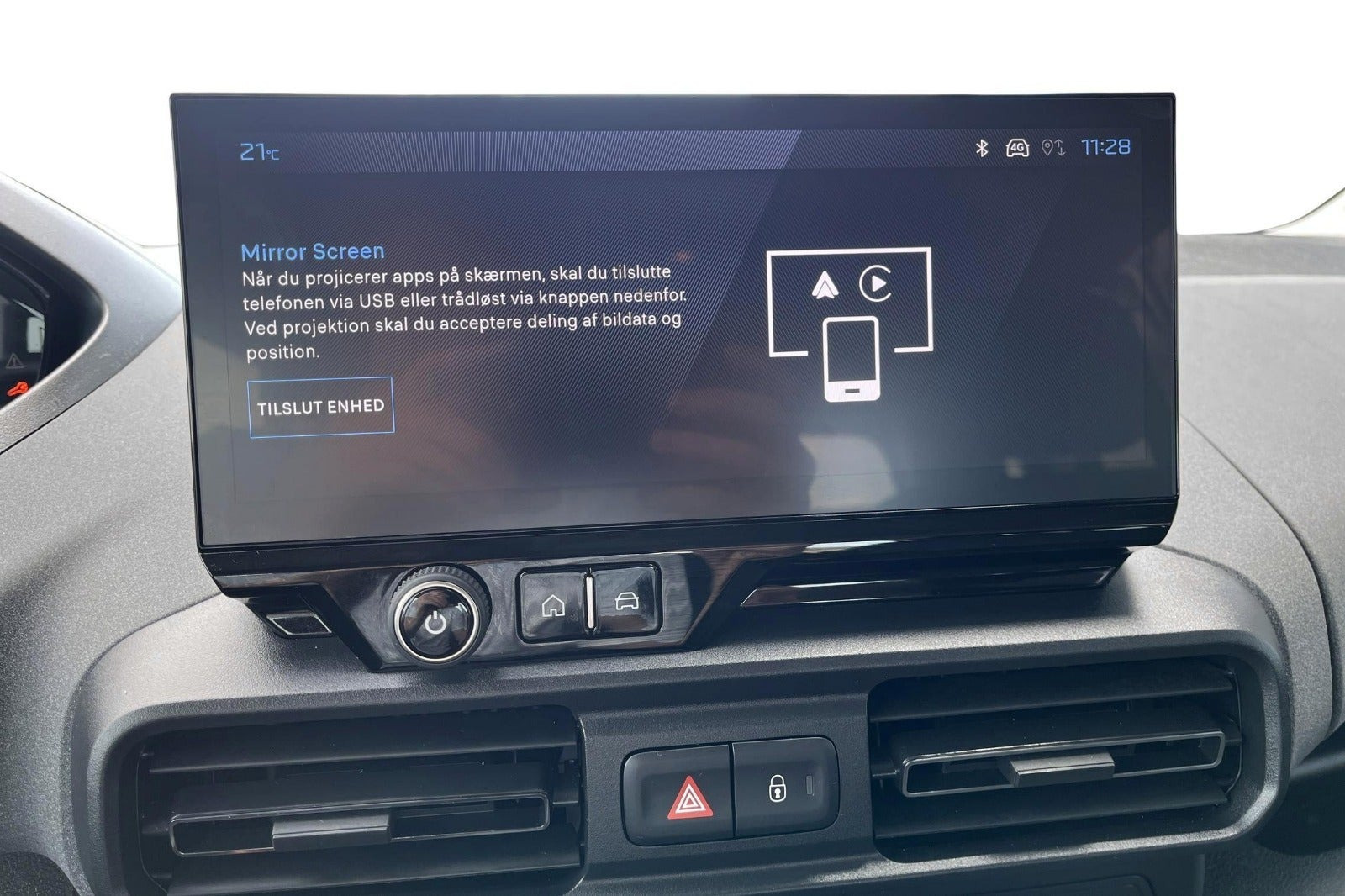 Sølv Peugeot e-Rifter fra 2025