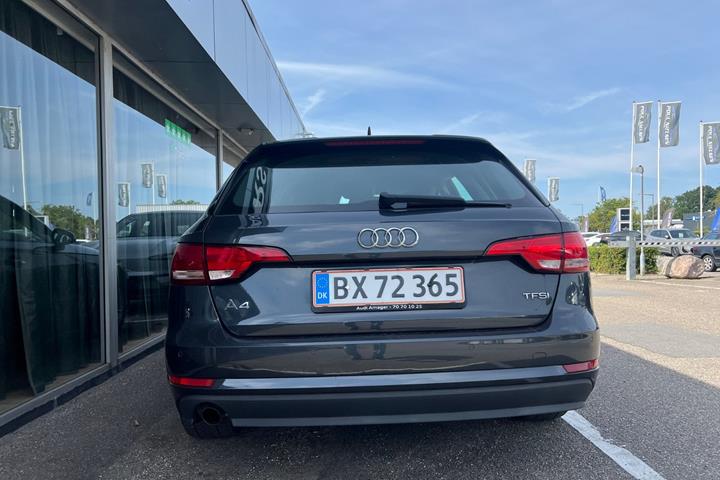 Grøn Audi A4 fra 2017