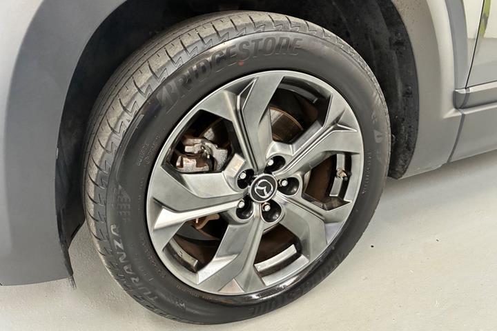 Grå Mazda MX-30 fra 2020