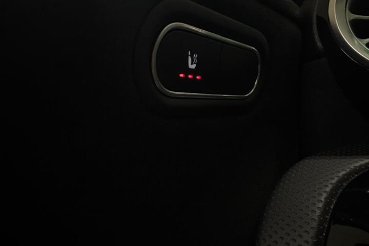 Hvid Mercedes A200 fra 2020