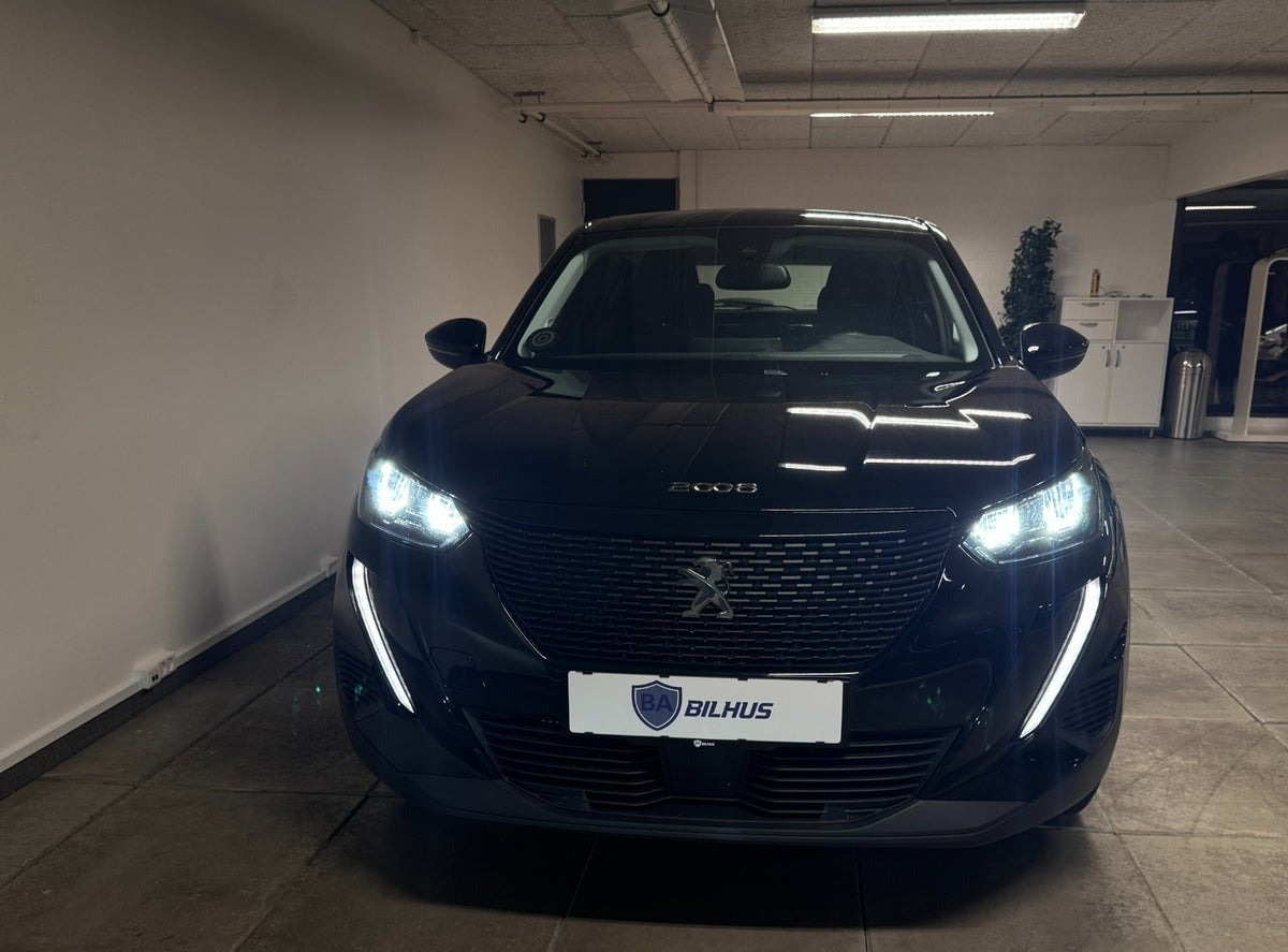 Sort Peugeot 2008 fra 2023