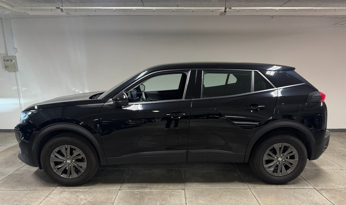 Sort Peugeot 2008 fra 2023
