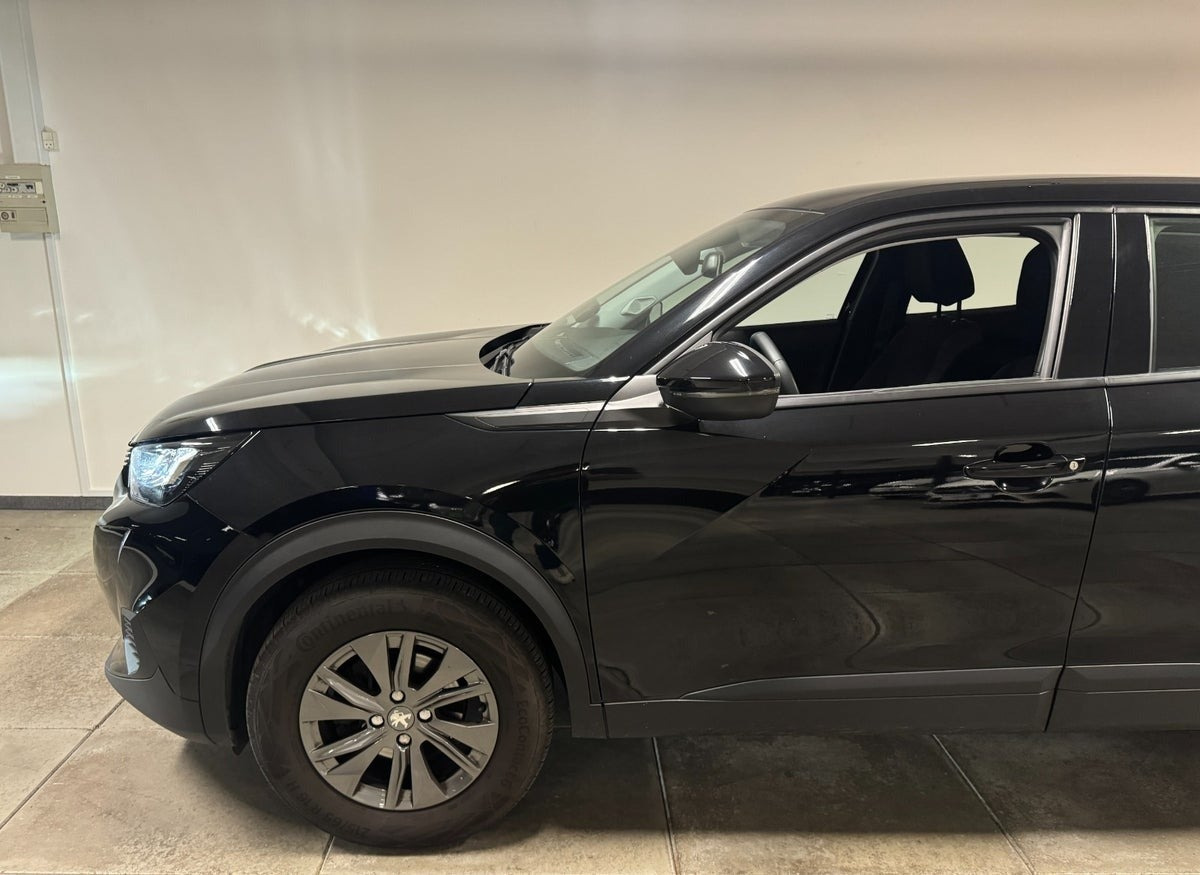 Sort Peugeot 2008 fra 2023