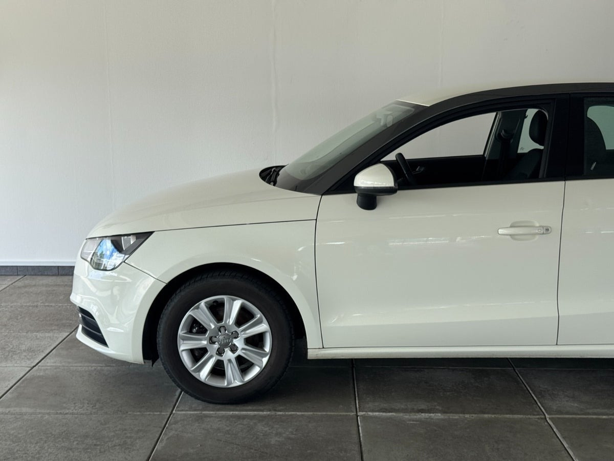 Hvid Audi A1 fra 2014