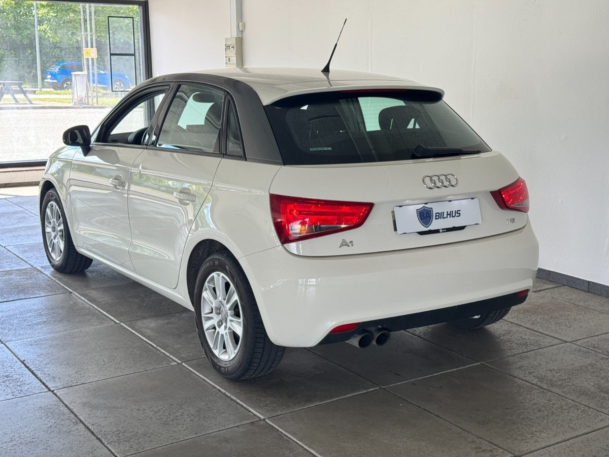 Hvid Audi A1 fra 2014