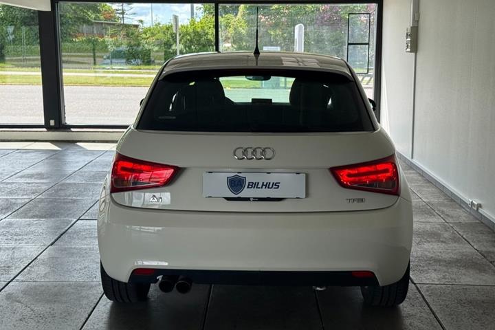 Hvid Audi A1 fra 2014