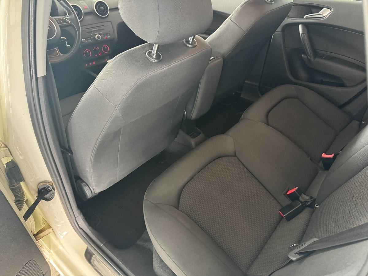Hvid Audi A1 fra 2014