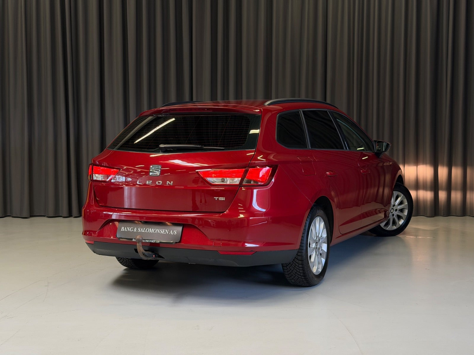 Rød Seat Leon fra 2016