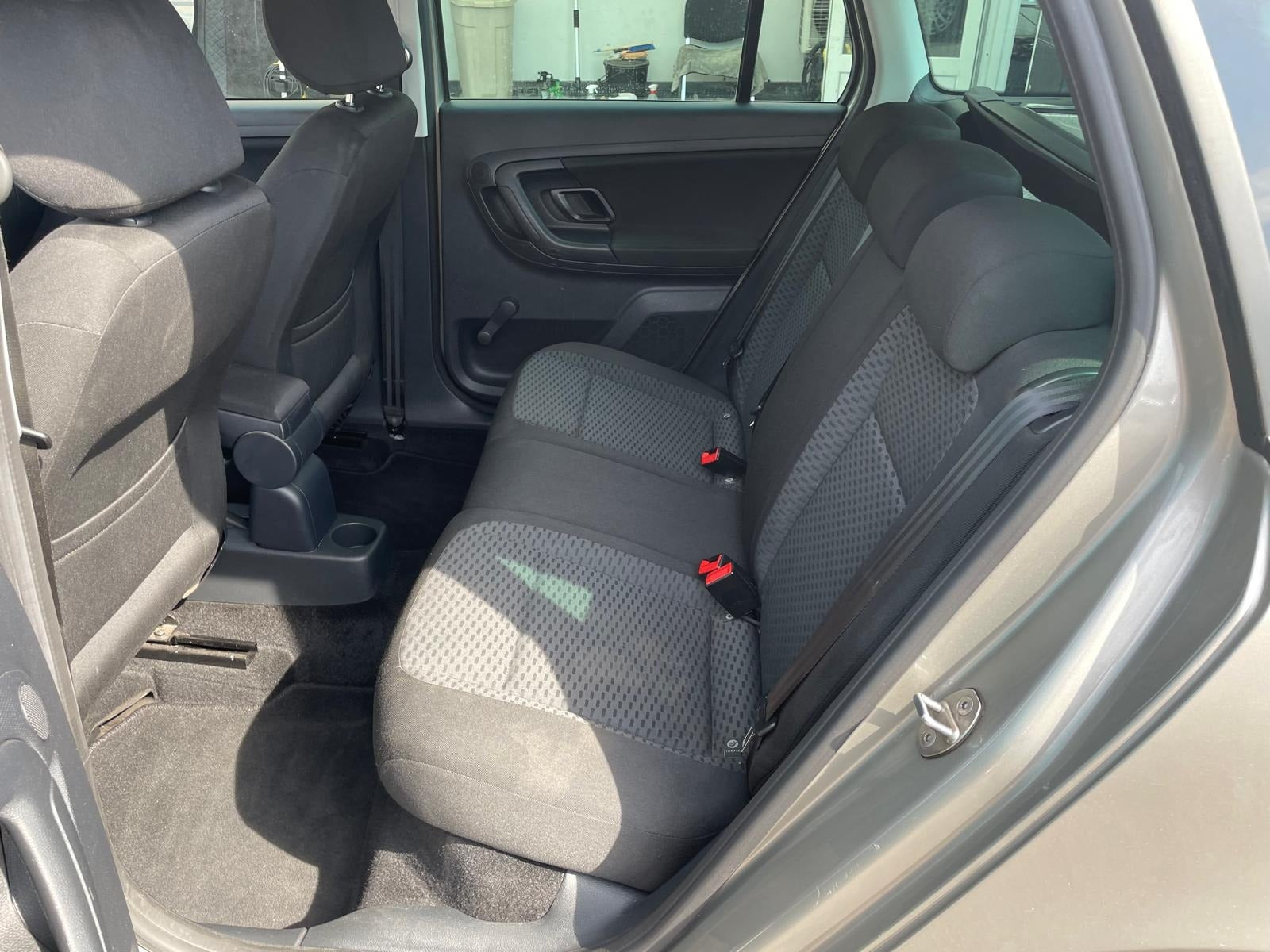 Beige Skoda Fabia fra 2015