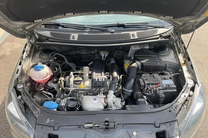 Beige Skoda Fabia fra 2015