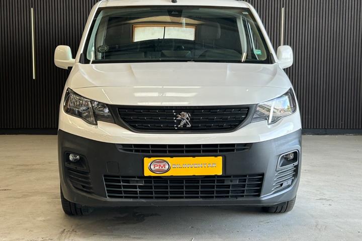 Hvid Peugeot Partner fra 2020