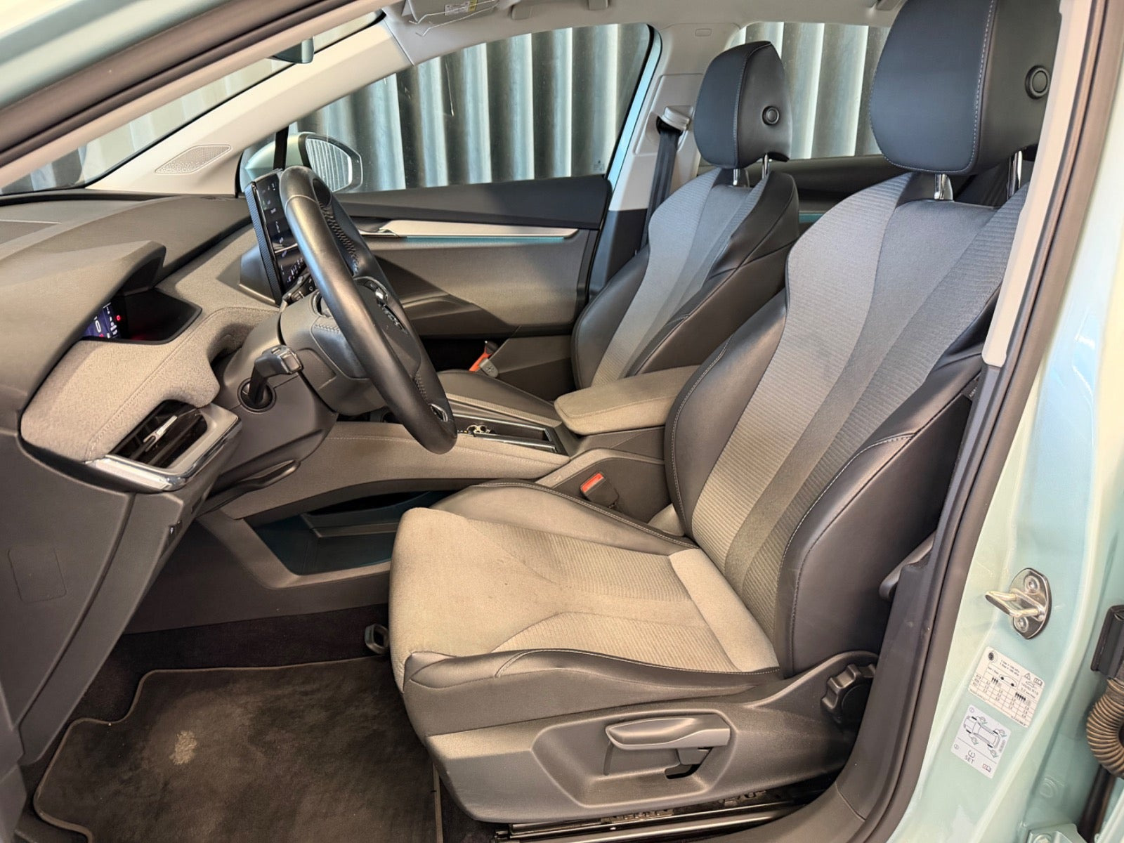 Turquoise Skoda Enyaq fra 2021