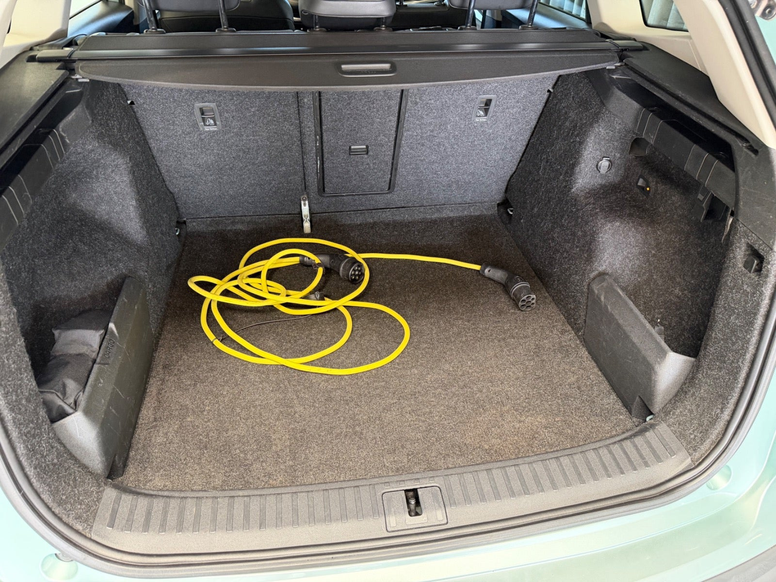 Turquoise Skoda Enyaq fra 2021
