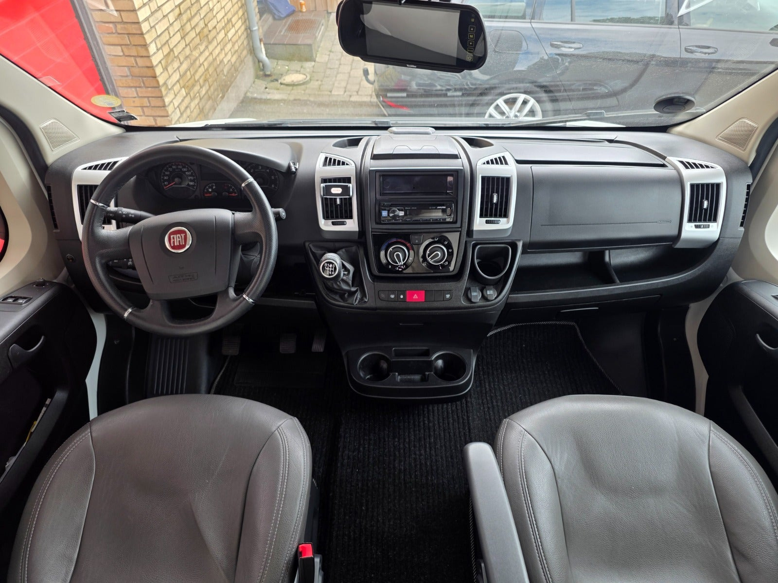 Hvid Chausson C 656 VIP fra 2020