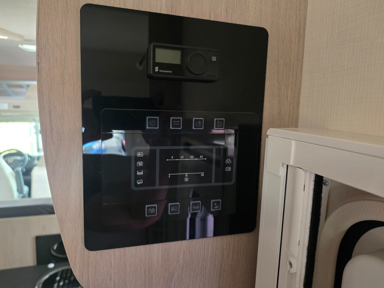 Hvid Chausson C 656 VIP fra 2020