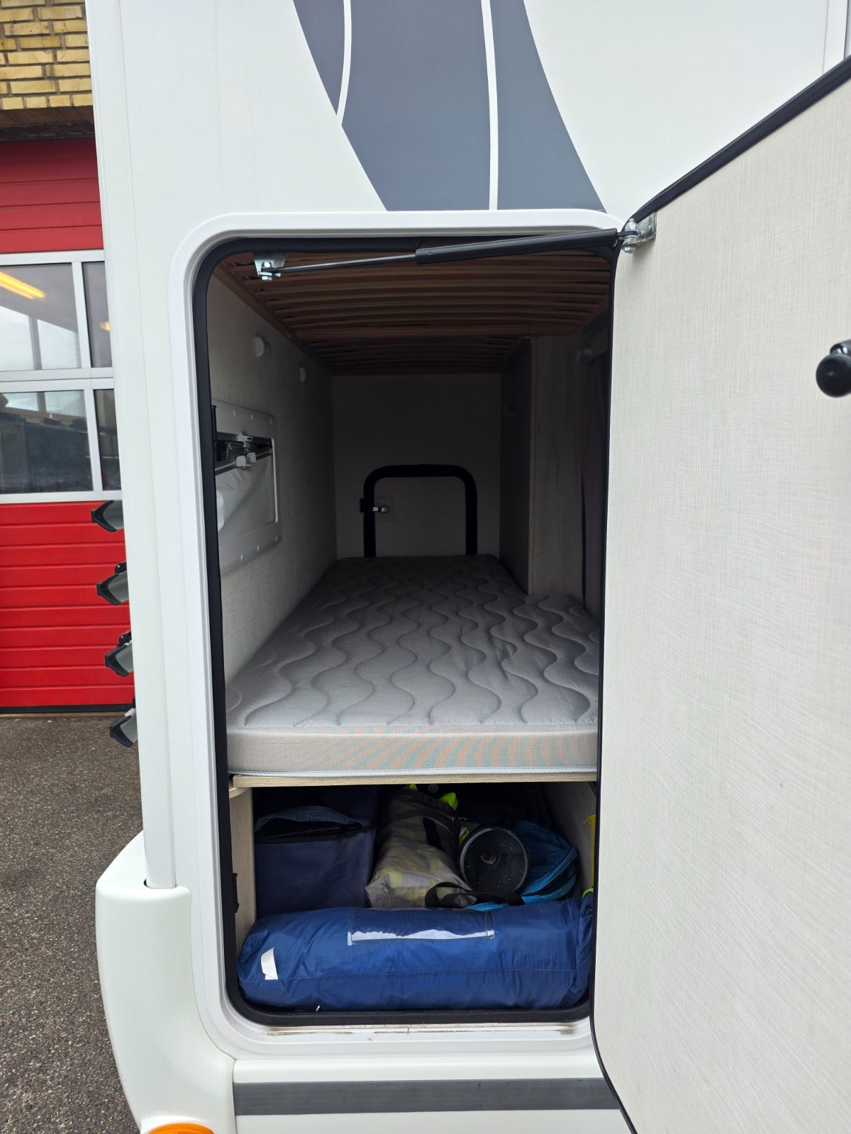 Hvid Chausson C 656 VIP fra 2020