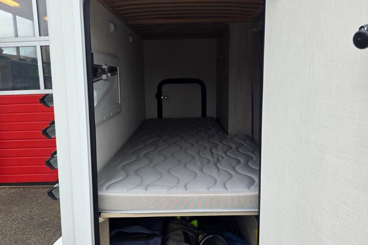 Hvid Chausson C 656 VIP fra 2020