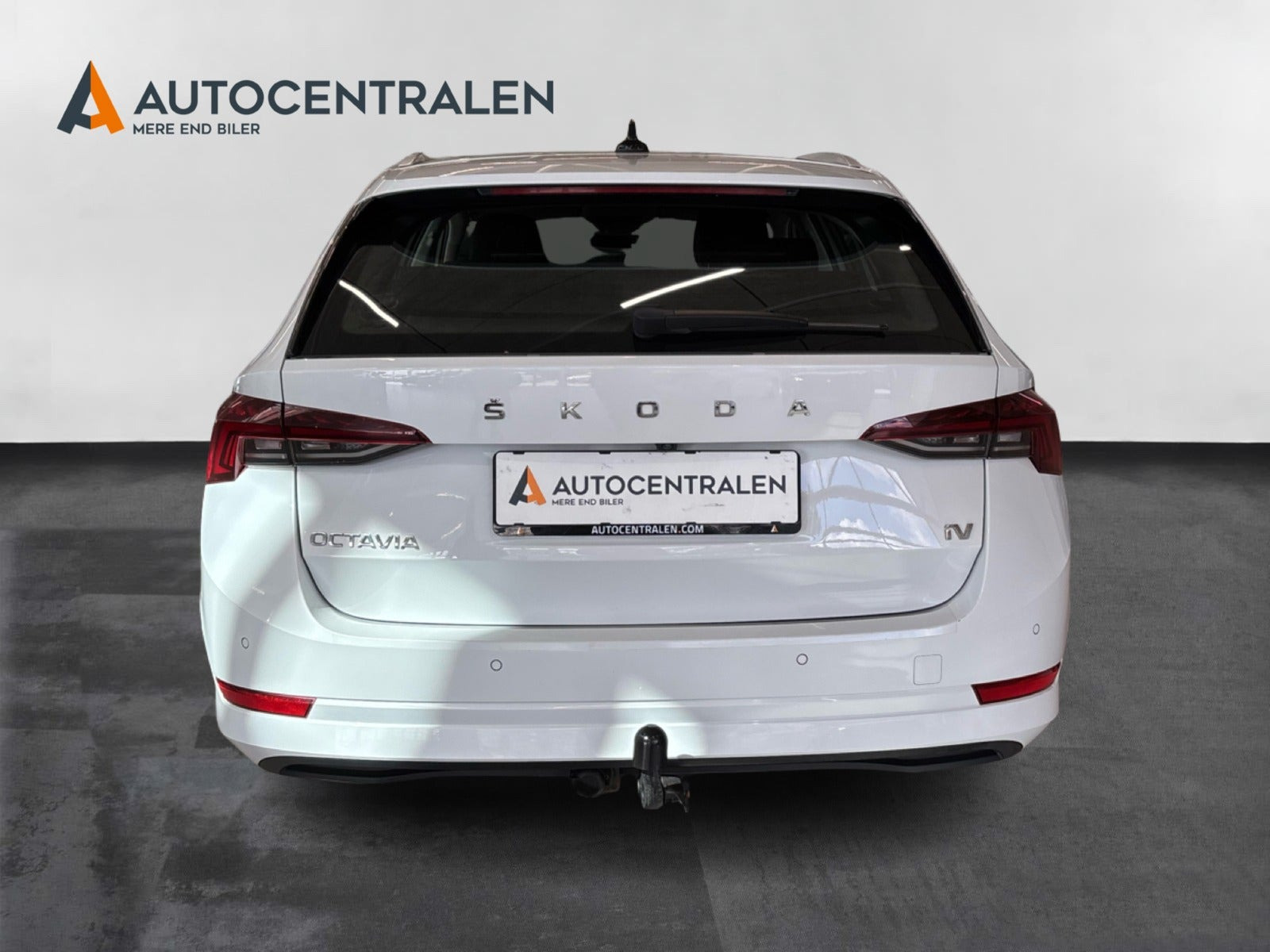 Hvid Skoda Octavia fra 2021