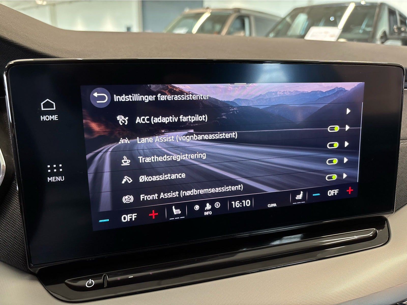 Hvid Skoda Octavia fra 2021