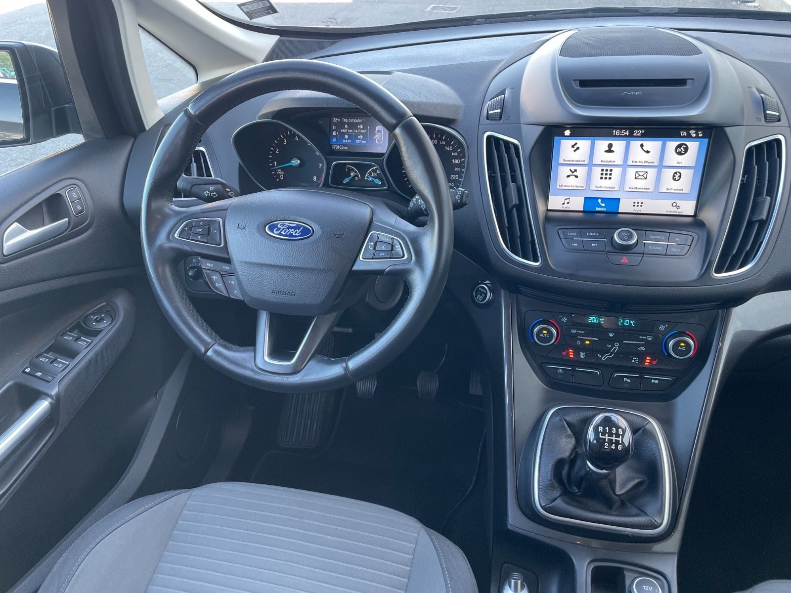 Grå Ford C-MAX fra 2018